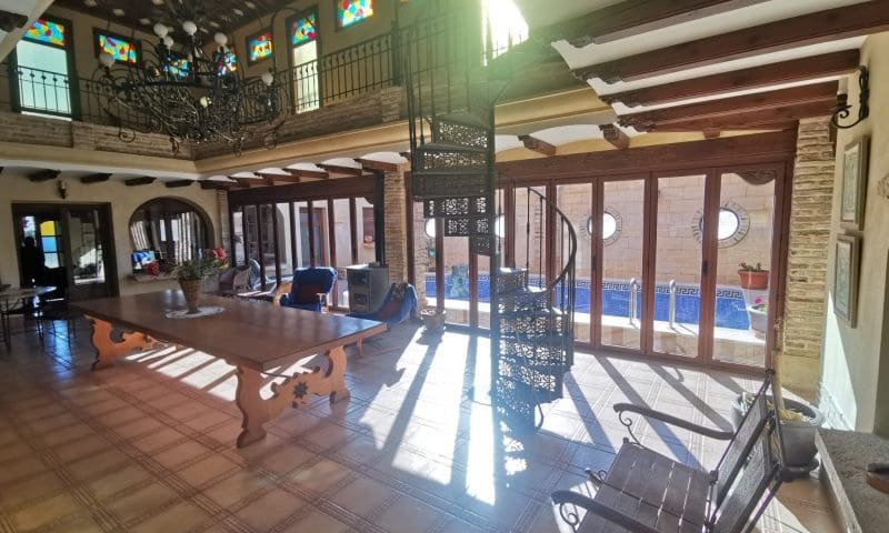 4 bedroom Villa for sale in Orihuela with pool garage - € 1,450,000 (Ref: 9499372)