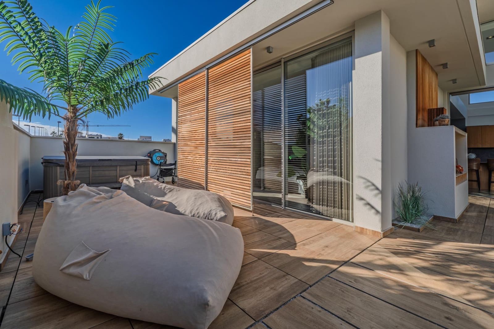 4 bedroom Villa for sale in Benijofar with pool - € 1,250,000 (Ref: 9499377)