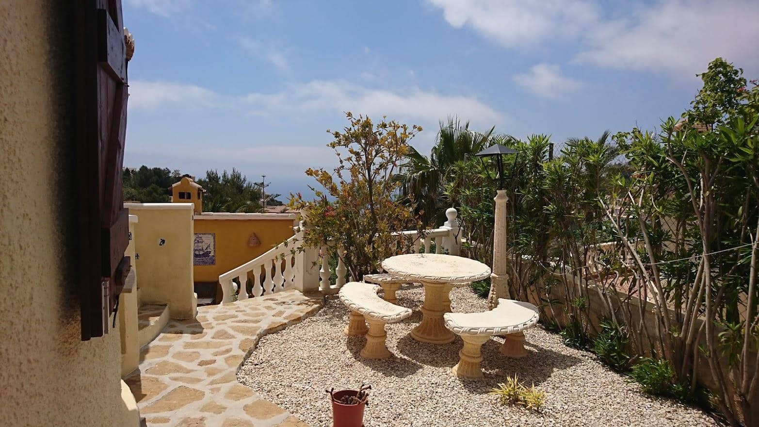5 bedroom Villa for sale in Benitachell / Benitatxell with garage - € 585,000 (Ref: 9499386)