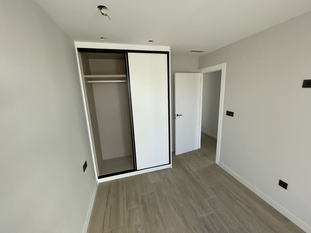 4 quarto Apartamento para venda em Pilar de la Horadada com garagem - 575 000 € (Ref: 9499391)