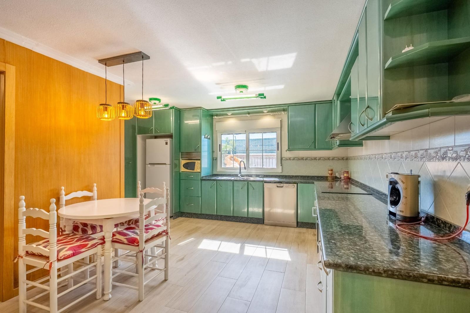 6 sypialnia Willa na sprzedaż w Torrevieja z basenem - 689 000 € (Ref: 9499399)