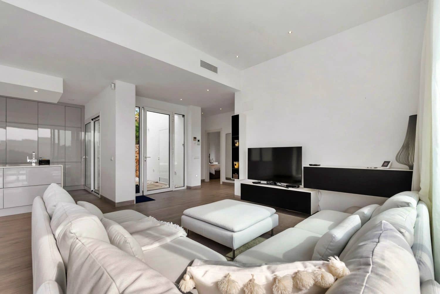 3 bedroom Villa for sale in Orihuela with pool - € 945,000 (Ref: 9499407)