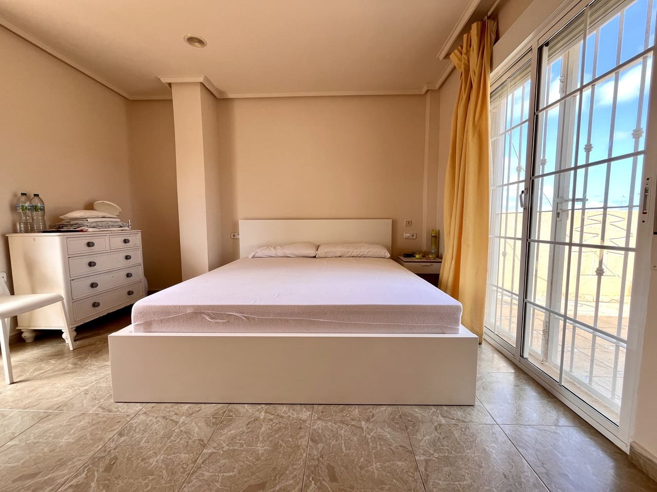 5 soveværelse Villa til salg i La Zenia med garage - € 600.000 (Ref: 9499424)