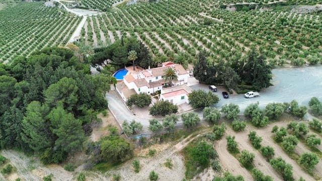 10 soveværelse Finca/Landehus til salg i Puerto Lumbreras med swimmingpool garage - € 2.850.000 (Ref: 9499491)