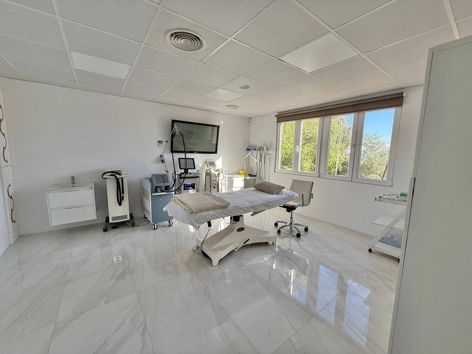 Bedrijf te koop in Ciudad Quesada - € 1.020.000 (Ref: 9499492)