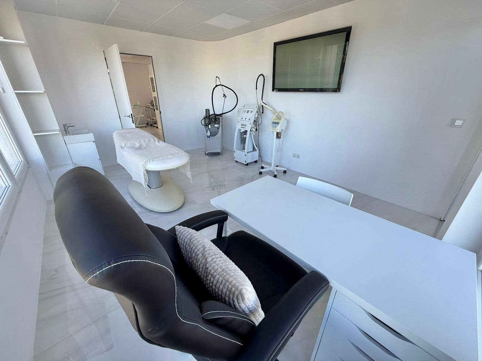 Bedrijf te koop in Ciudad Quesada - € 1.020.000 (Ref: 9499492)