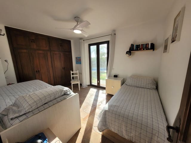 4 sovrum Villa till salu i Nueva Atalaya, Estepona med pool - 1 695 000 € (Ref: 9512068)