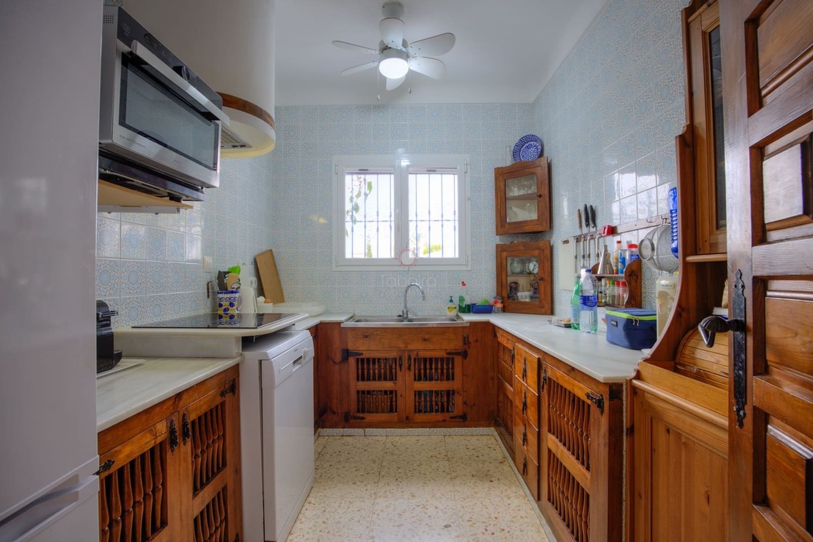 4 soveværelse Villa til salg i Moraira med swimmingpool - € 599.000 (Ref: 9516533)