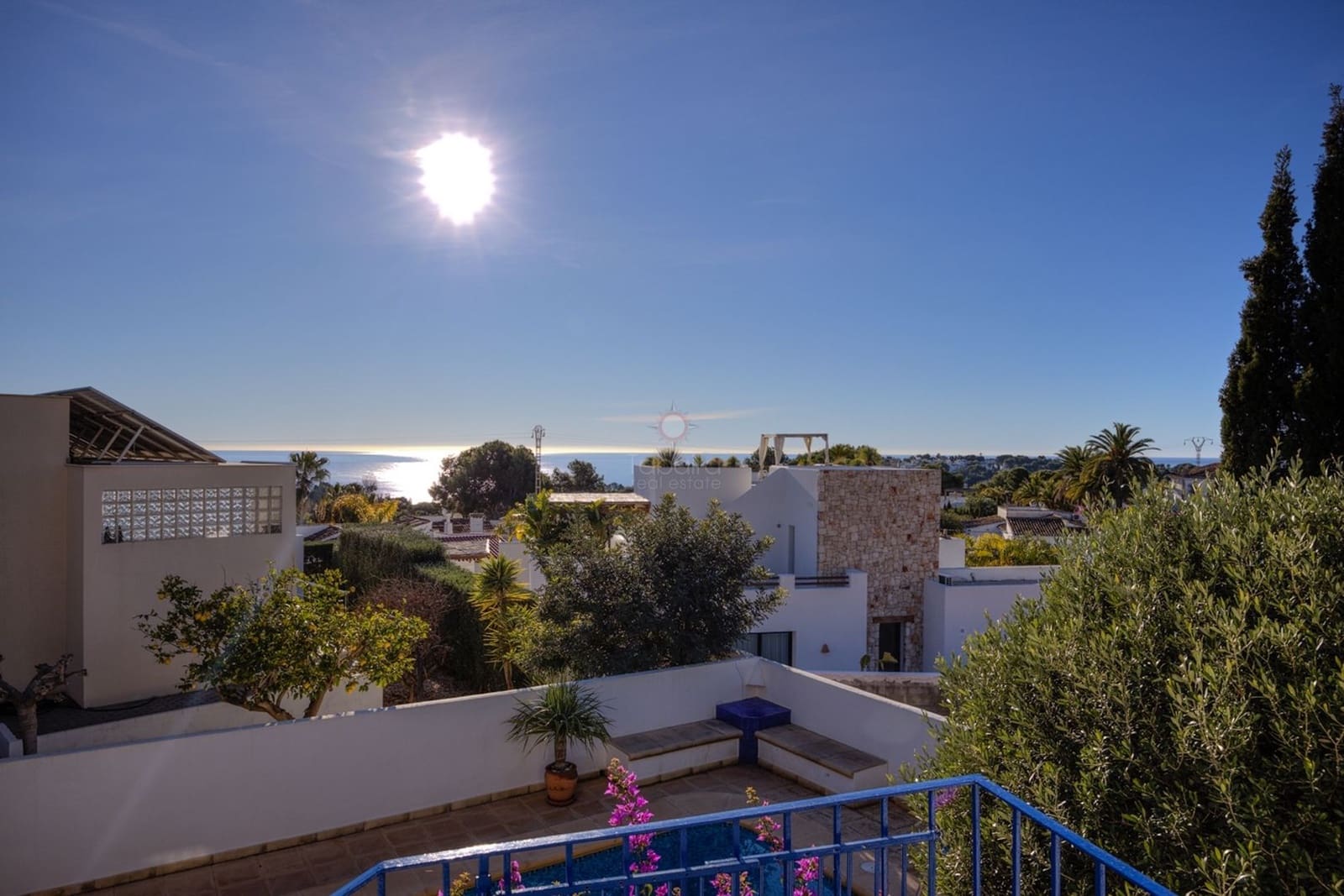 4 soveværelse Villa til salg i Moraira med swimmingpool - € 599.000 (Ref: 9516533)