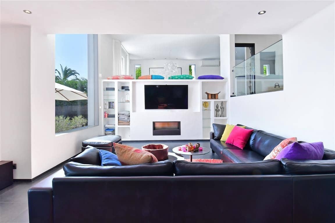 5 soverom Villa til salgs i Nueva Andalucia med svømmebasseng - € 1 850 000 (Ref: 9517917)