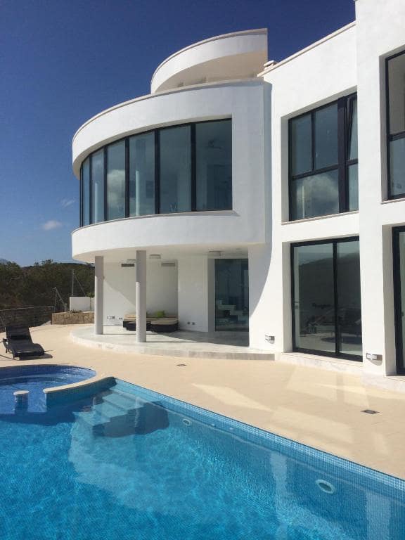 Villa for sale in Javea / Xabia - € 2,750,000 (Ref: 9536797)