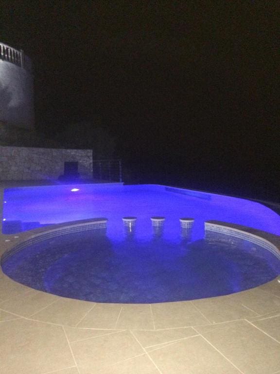 Villa for sale in Javea / Xabia - € 2,750,000 (Ref: 9536797)