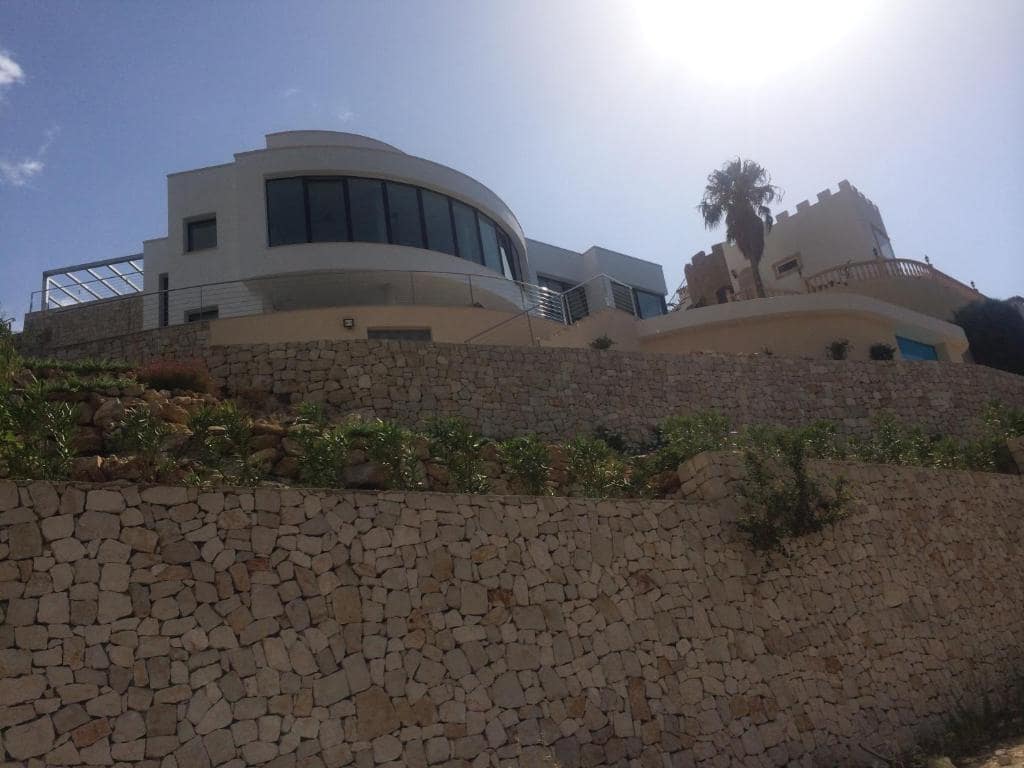Villa for sale in Javea / Xabia - € 2,750,000 (Ref: 9536797)