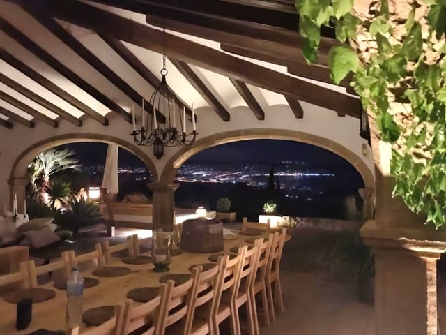 7 bedroom Villa for sale in La Granadella  - Costa Nova, Javea / Xàbia with pool - € 1,600,000 (Ref: 9536798)