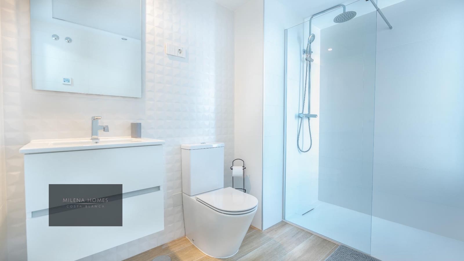 2 slaapkamer Appartement te koop in Torrevieja met zwembad garage - € 559.000 (Ref: 9542350)