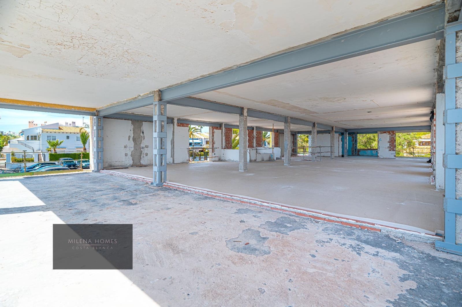 Chalet de 8 habitaciones en Cabo Roig en venta - 2.400.000 € (Ref: 9542351)