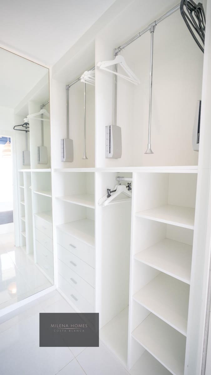 3 soveværelse Penthouse til salg i Torrevieja med swimmingpool garage - € 810.000 (Ref: 9542354)