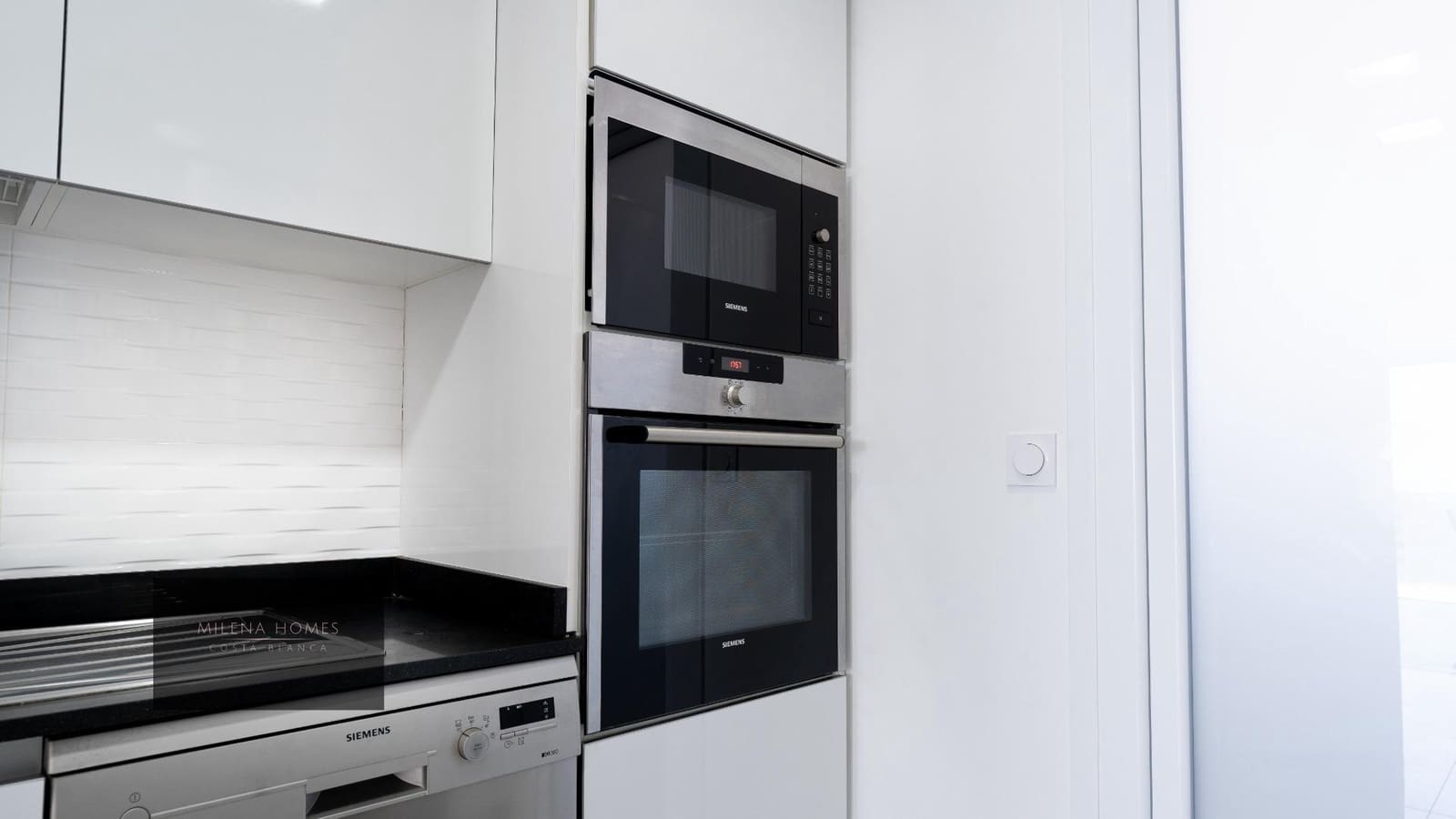 3 soveværelse Penthouse til salg i Torrevieja med swimmingpool garage - € 810.000 (Ref: 9542354)