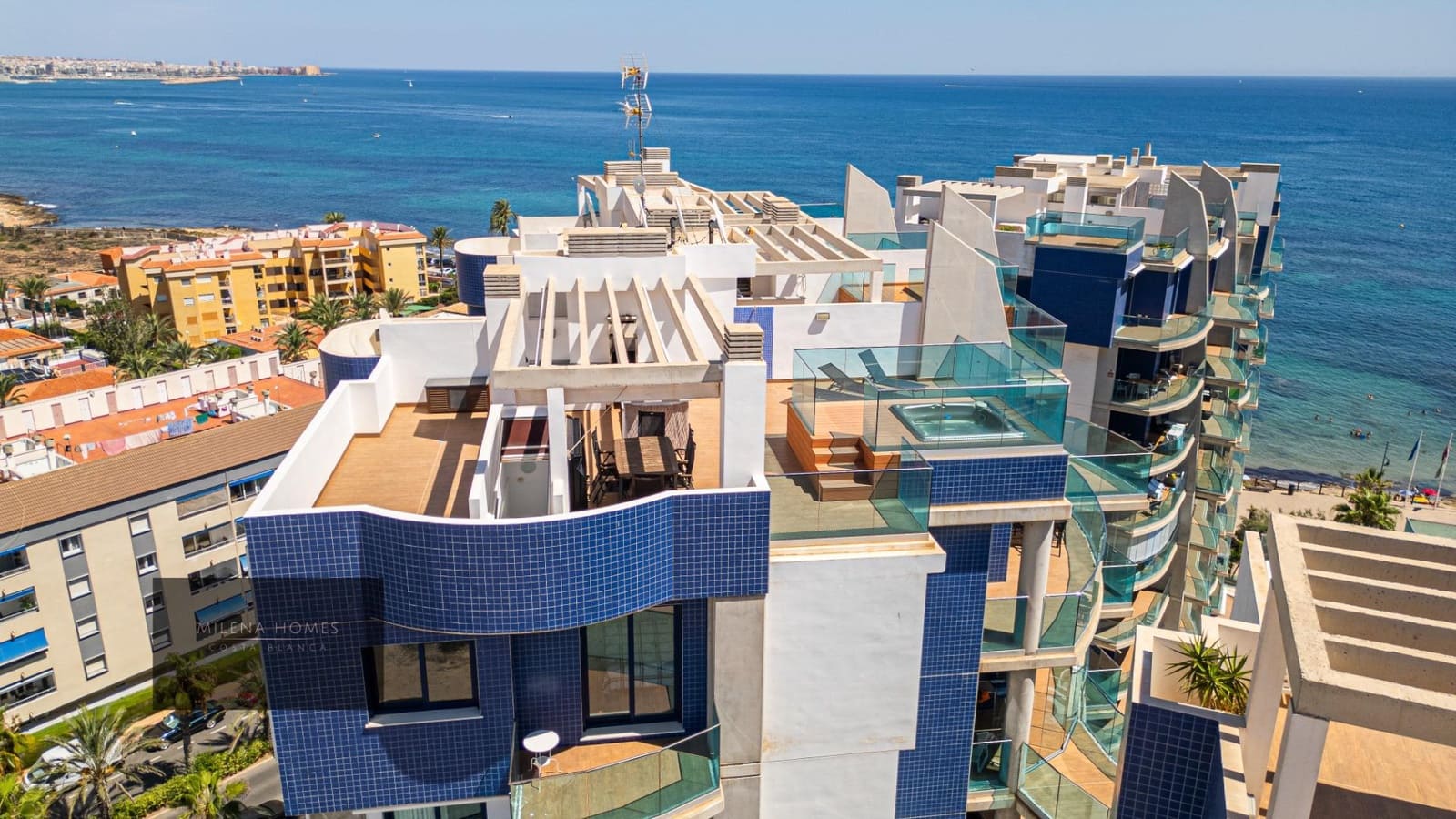 3 slaapkamer Penthouse te koop in Torrevieja met zwembad garage - € 810.000 (Ref: 9542354)