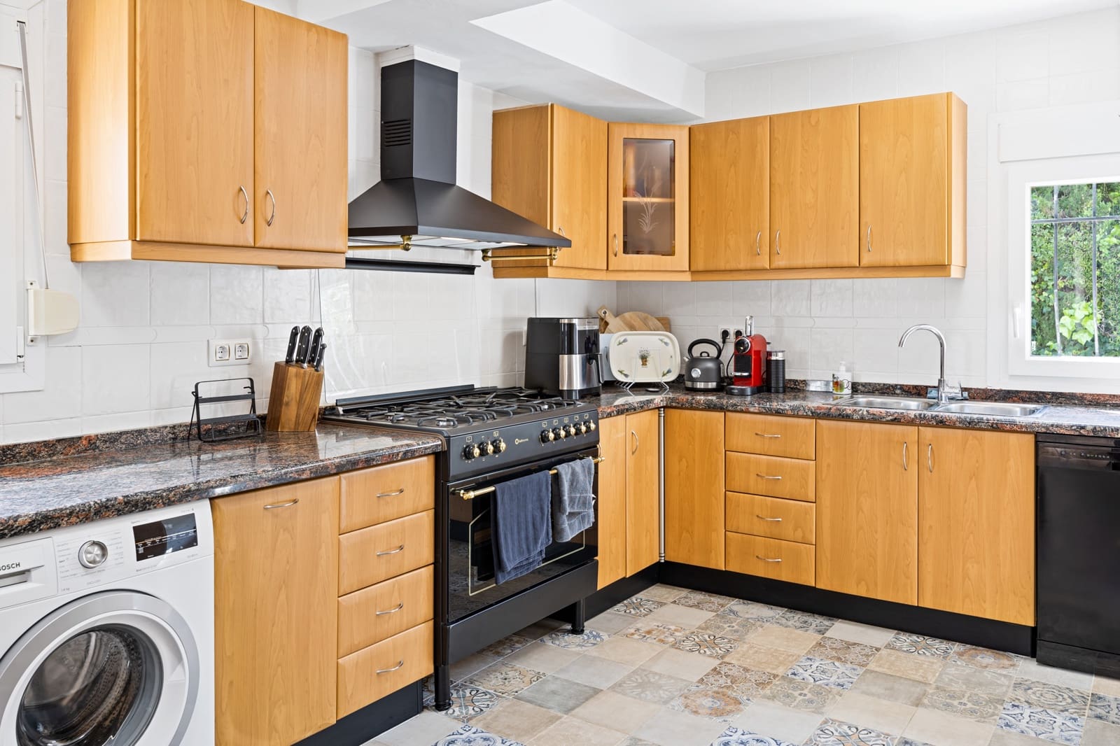 4 bedroom Villa for sale in Javea / Xabia - € 895,000 (Ref: 9542888)