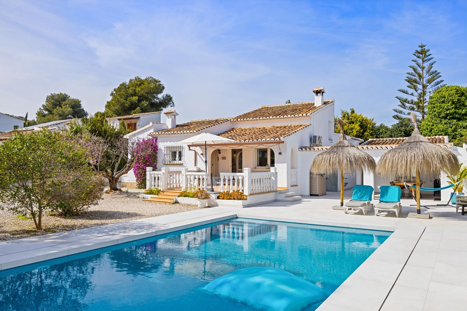 4 bedroom Villa for sale in Javea / Xabia - € 895,000 (Ref: 9542888)