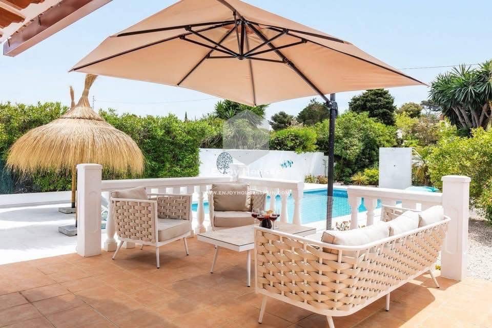 4 bedroom Villa for sale in Javea / Xabia - € 895,000 (Ref: 9542888)