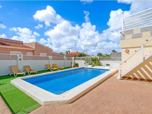 7 Zimmer Villa zu verkaufen in Ciudad Quesada, Rojales - 699.000 € (Ref: 9550836)