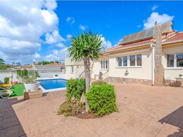 7 Zimmer Villa zu verkaufen in Ciudad Quesada, Rojales - 699.000 € (Ref: 9550836)