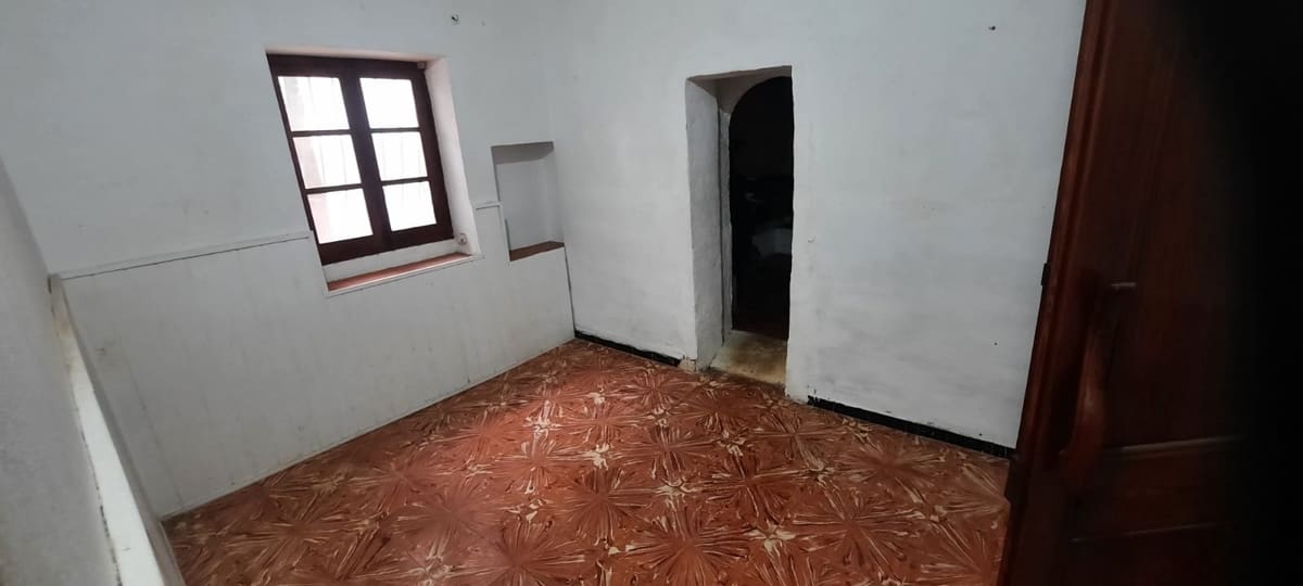 Chalet de 12 habitaciones en Dénia en venta con garaje - 817.000 € (Ref: 9556198)