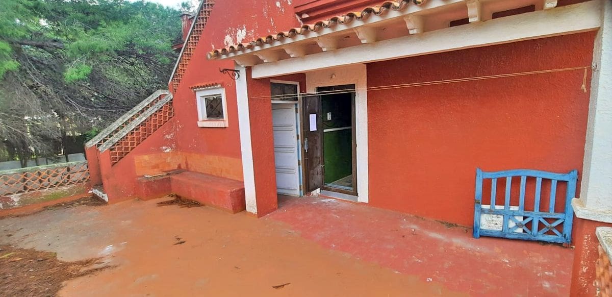 Chalet de 12 habitaciones en Dénia en venta con garaje - 817.000 € (Ref: 9556198)