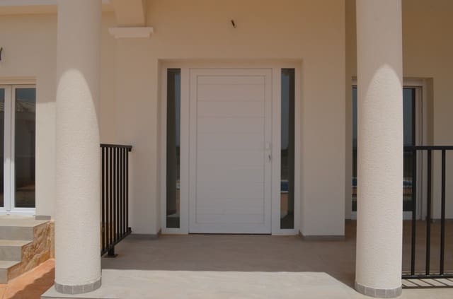 5 soveværelse Villa til salg i Pinoso med swimmingpool - € 505.000 (Ref: 9560731)