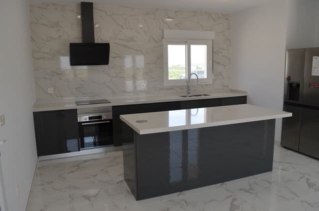 5 soveværelse Villa til salg i Pinoso med swimmingpool - € 505.000 (Ref: 9560731)