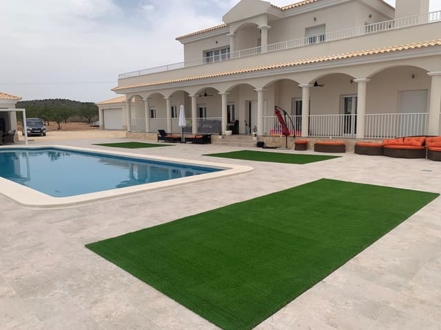 6 Zimmer Villa zu verkaufen in Pinoso mit Pool - 611.000 € (Ref: 9562164)