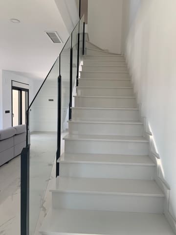 4 quarto Moradia para venda em Pinoso com piscina - 518 000 € (Ref: 9562167)