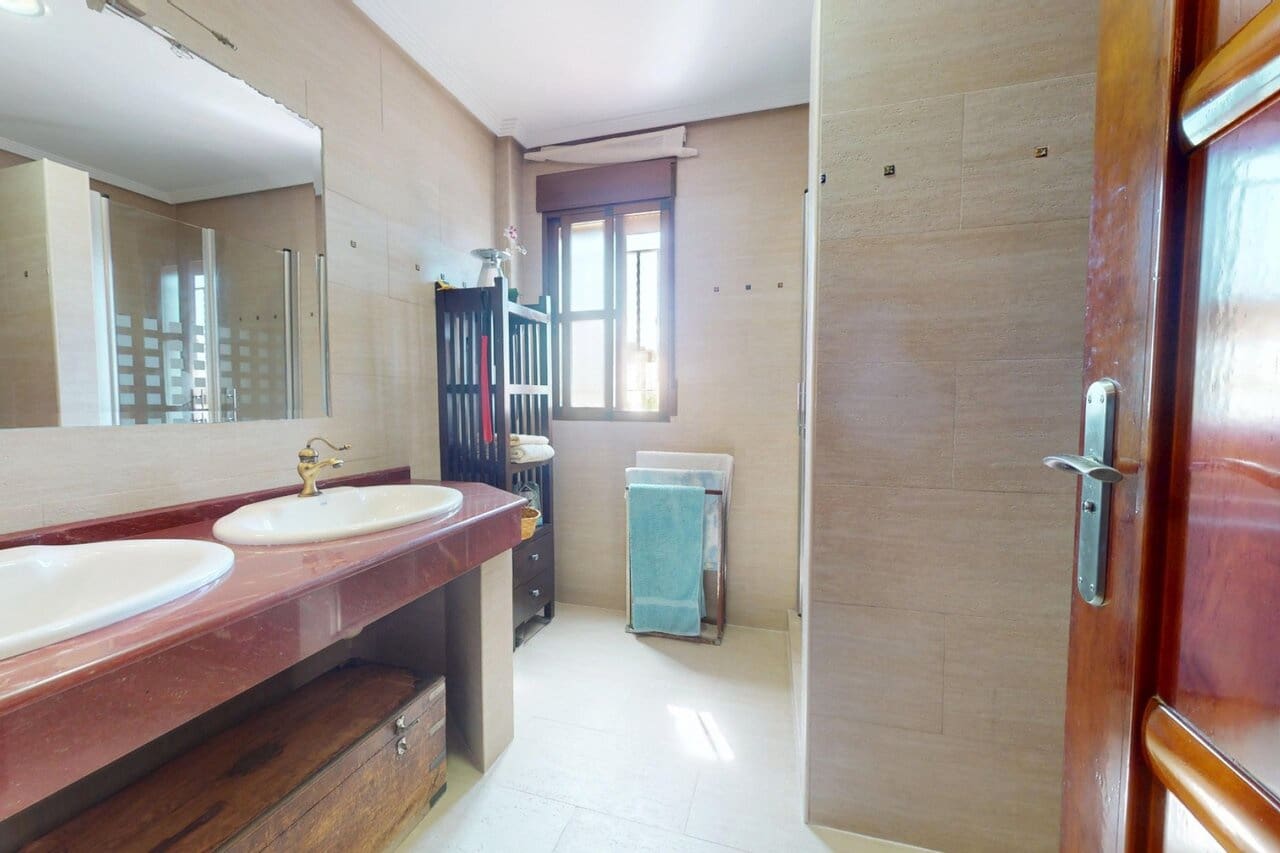 5 quarto Moradia para venda em La Campana com piscina - 880 000 € (Ref: 9563763)