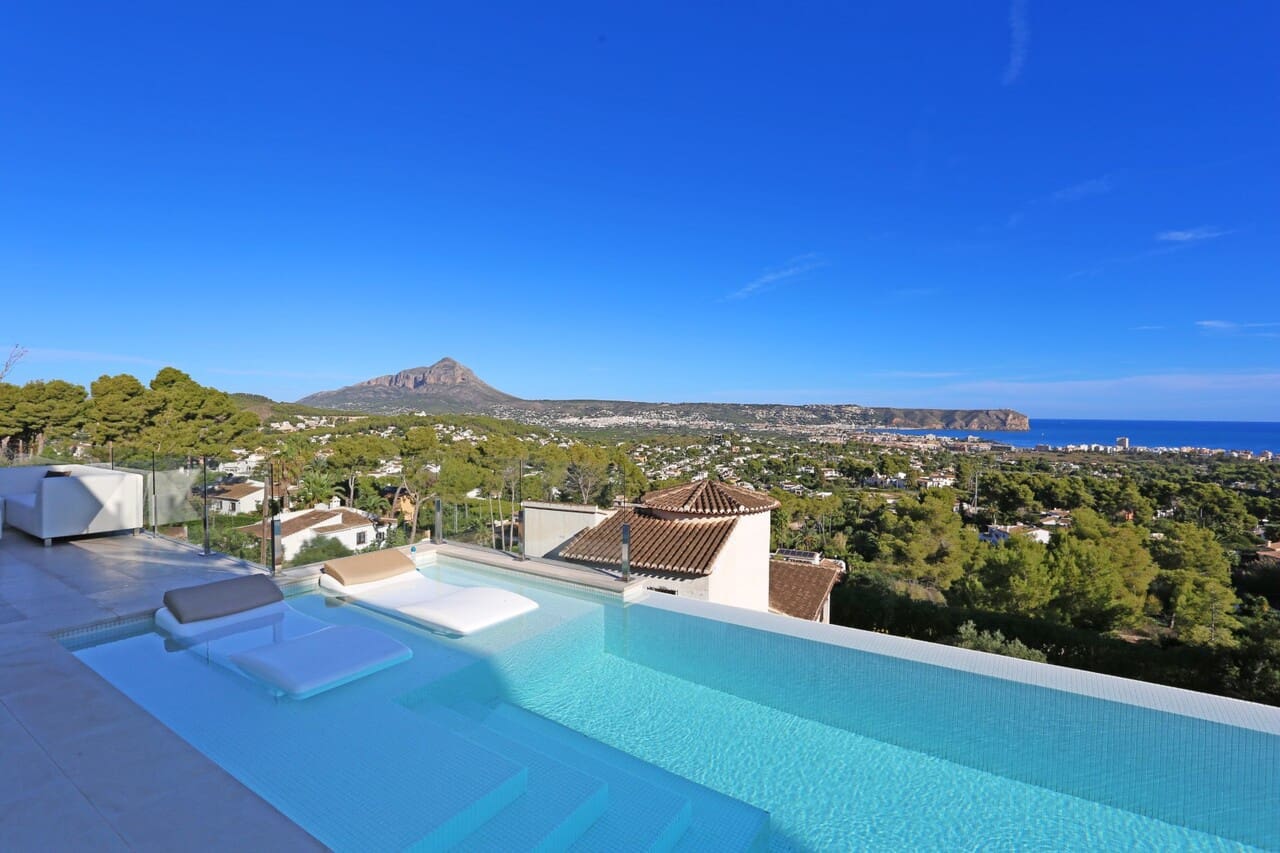 4 soveværelse Villa til salg i Javea / Xabia med swimmingpool - € 1.875.000 (Ref: 9563765)
