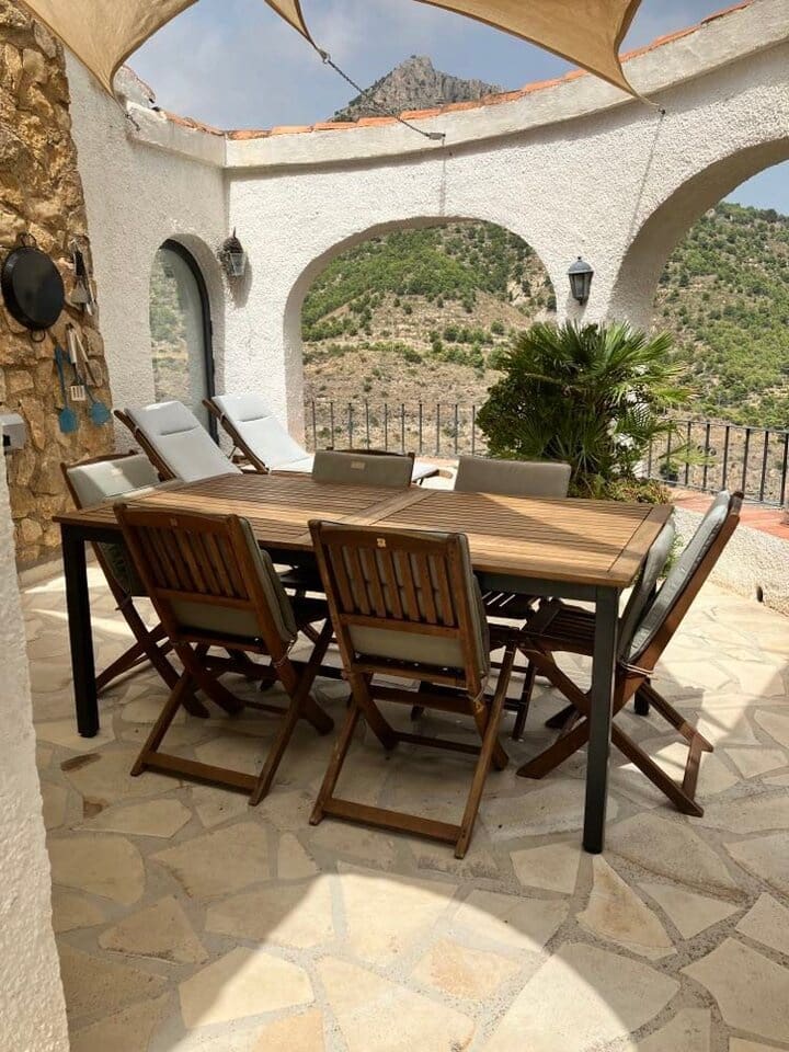 4 soveværelse Villa til salg i Calpe / Calp med swimmingpool - € 580.000 (Ref: 9563766)