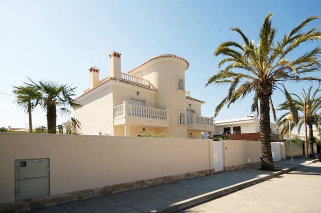 4 makuuhuone Huvila myytävänä paikassa Cabo Roig, Orihuela mukana uima-altaan - 910 000 € (Ref: 9564086)