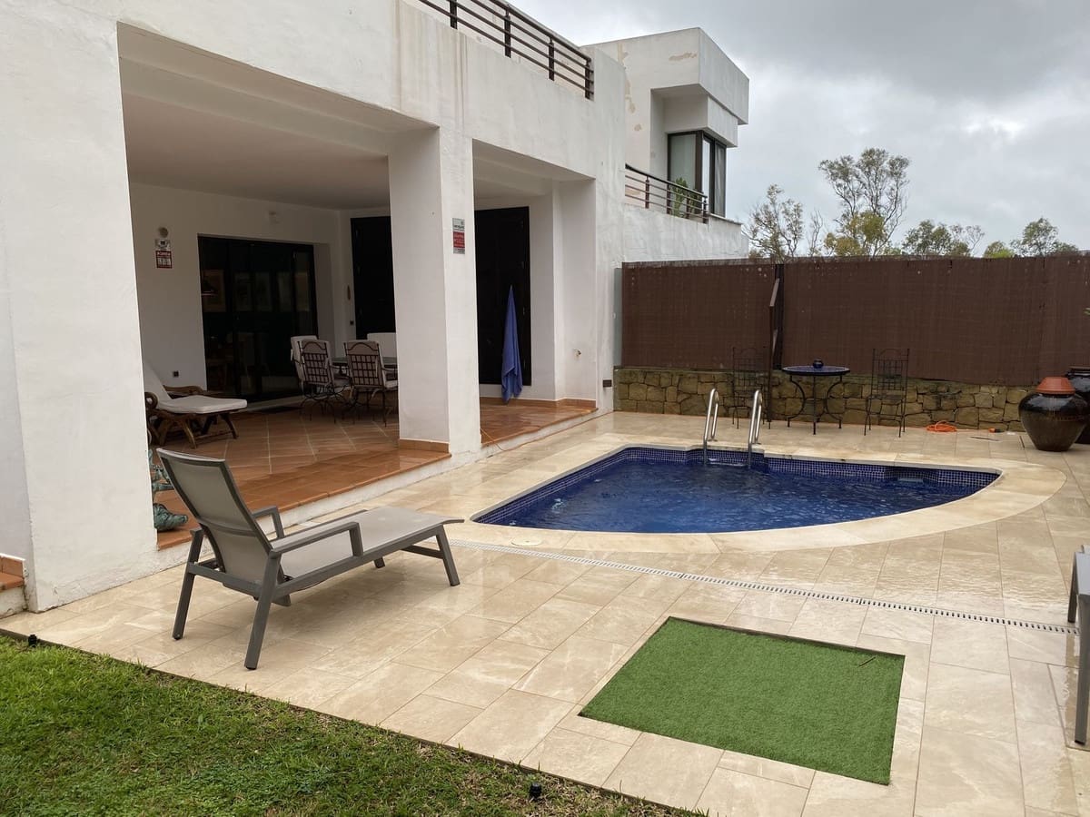 3 soveværelse Villa til salg i Benalmadena med swimmingpool - € 799.000 (Ref: 9570327)