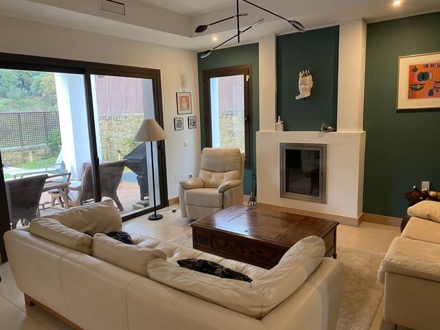 3 soveværelse Villa til salg i Benalmádena pueblo, Benalmádena med swimmingpool - € 799.000 (Ref: 9570327)