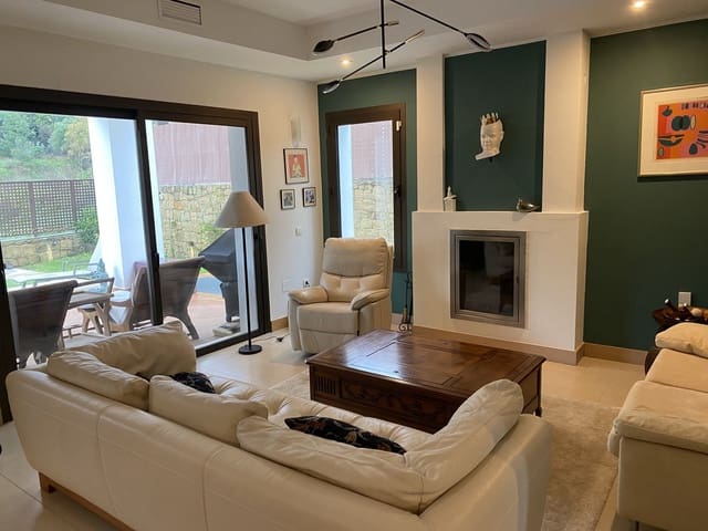 3 soverom Villa til salgs i Benalmádena pueblo, Benalmádena med svømmebasseng - € 799 000 (Ref: 9570327)