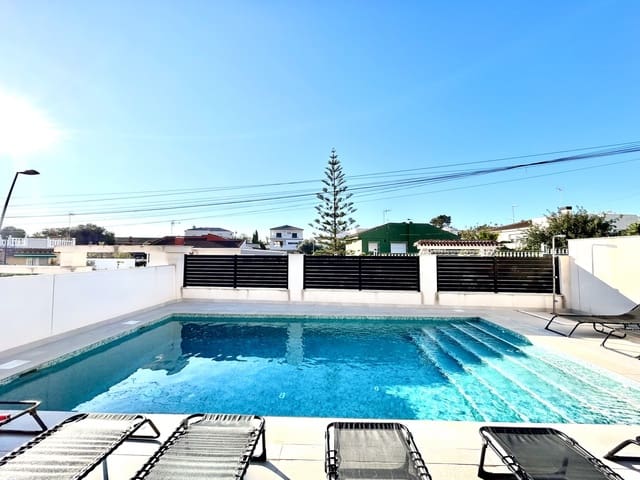 5 Zimmer Villa zu verkaufen in Los Balcones mit Garage - 849.950 € (Ref: 9570673)