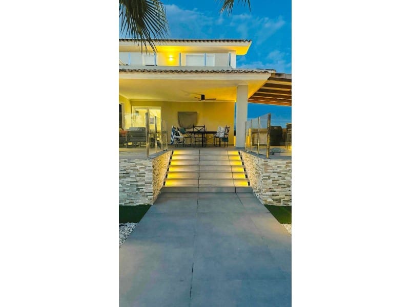 4 soveværelse Villa til salg i Alfaz del Pi / L'Alfas del Pi - € 1.195.000 (Ref: 9570675)