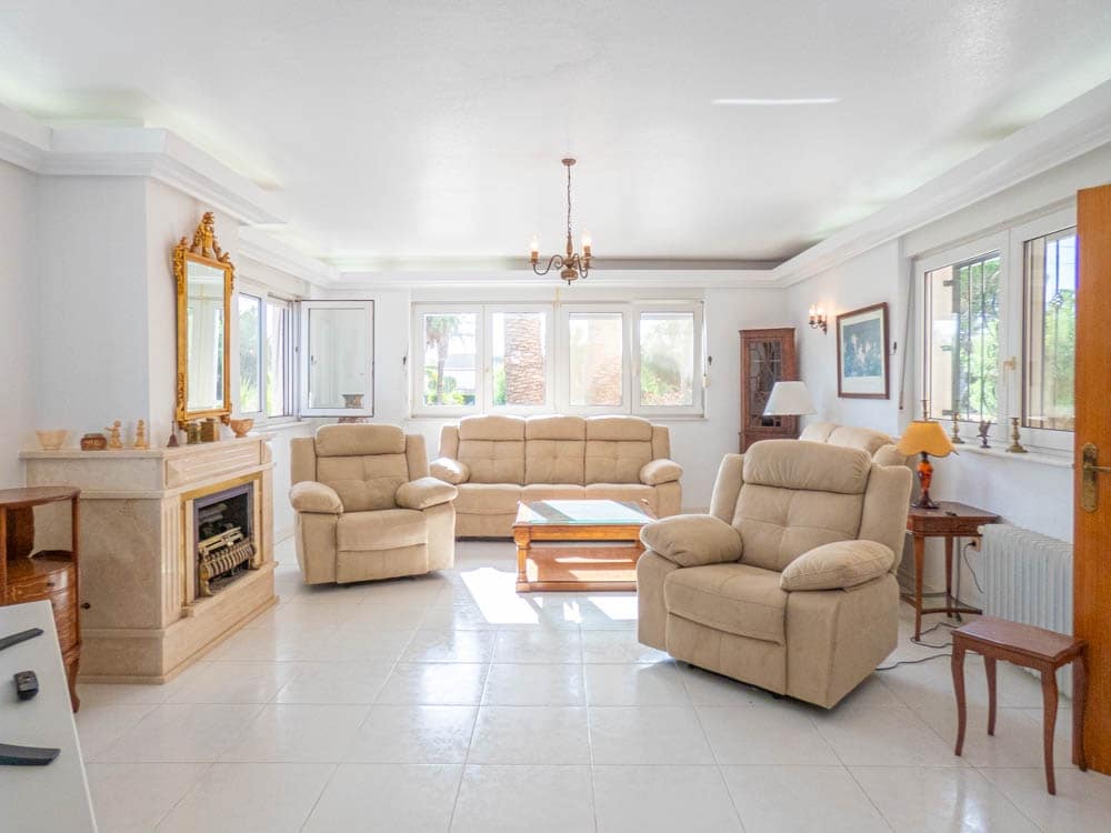 7 makuuhuone Huvila myytävänä paikassa San Miguel de Salinas mukana uima-altaan 
autotalli - 1 499 000 € (Ref: 9576868)