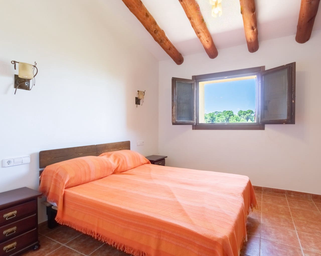 15 quarto Moradia para venda em Ibi com garagem - 845 000 € (Ref: 9576872)