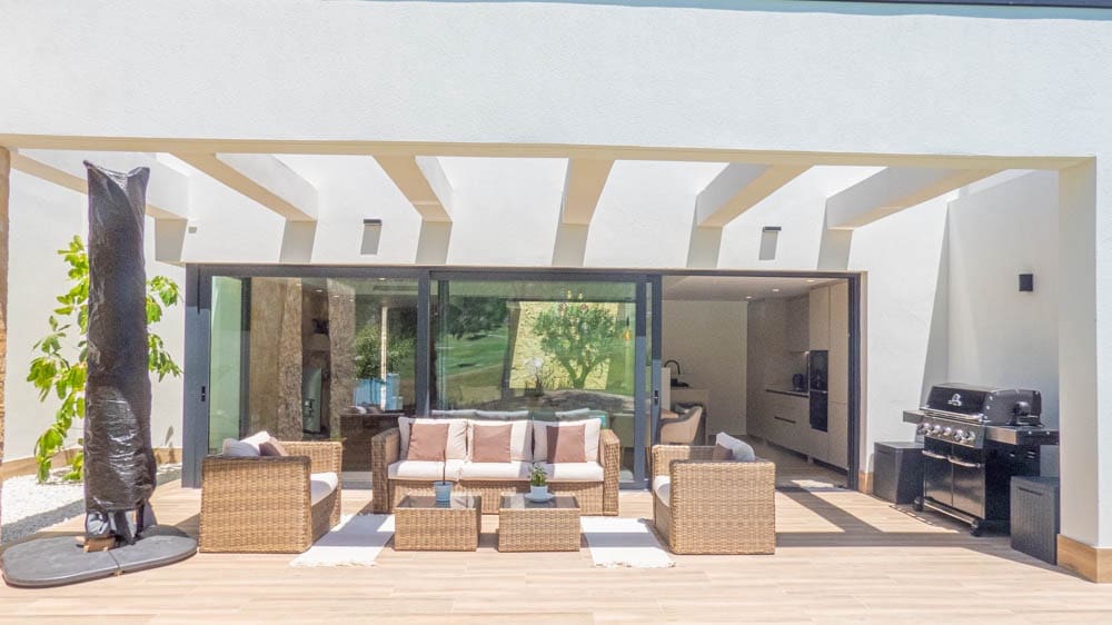 6 quarto Moradia para venda em Monforte del Cid com piscina garagem - 674 950 € (Ref: 9576874)