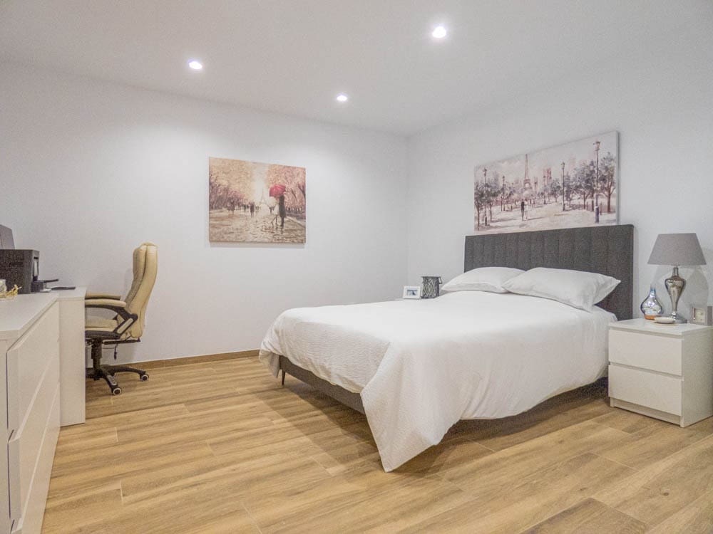 6 quarto Moradia para venda em Monforte del Cid com piscina garagem - 674 950 € (Ref: 9576874)