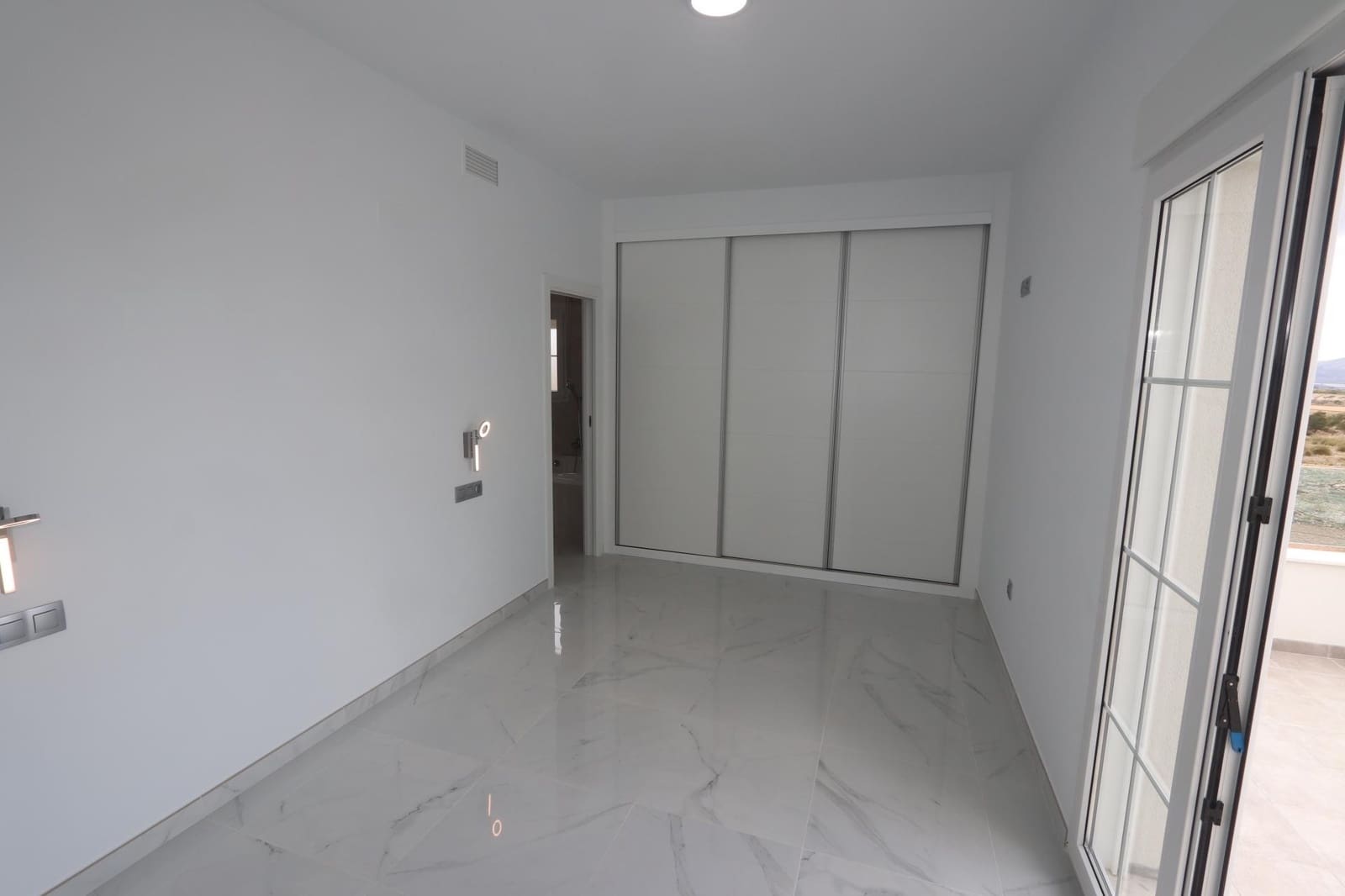 4 quarto Moradia para venda em Pinoso com piscina garagem - 423 000 € (Ref: 9583594)