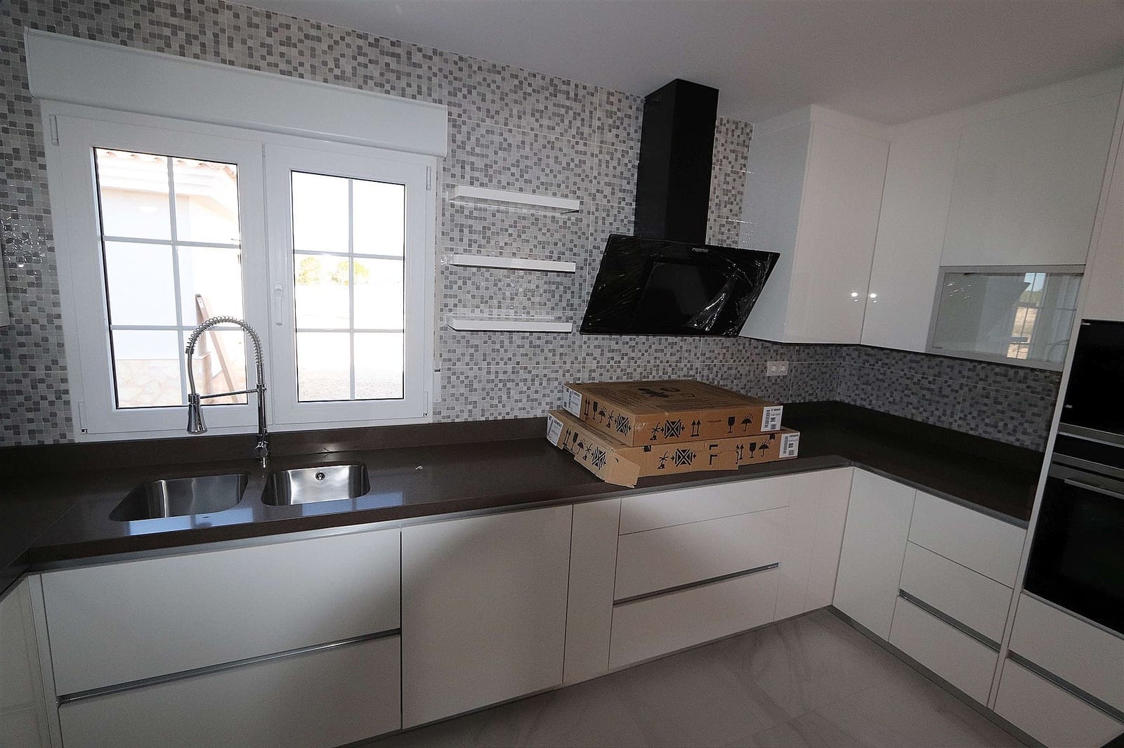 Chalet de 4 habitaciones en Pinoso en venta con piscina garaje - 505.000 € (Ref: 9583890)