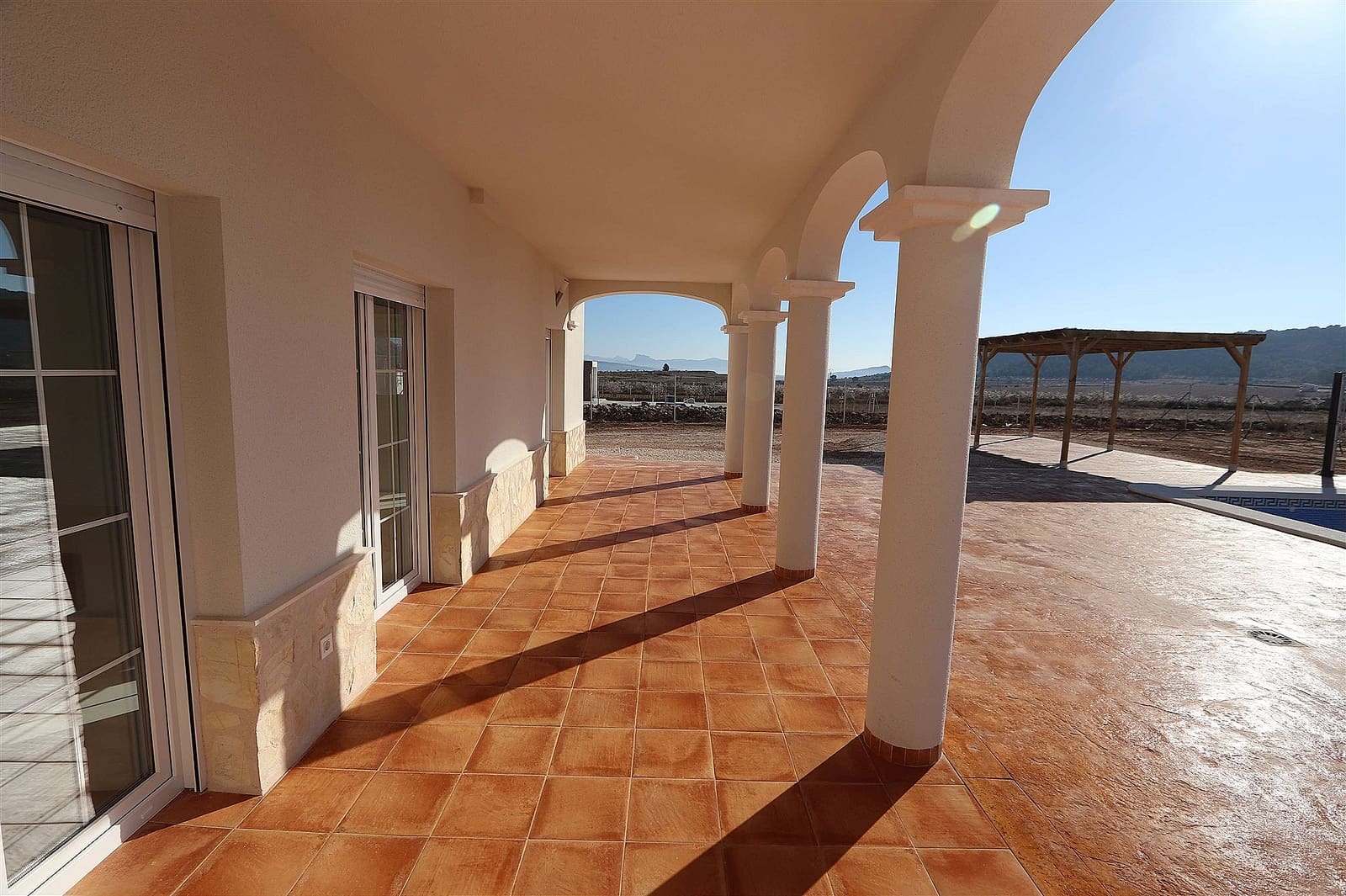 Chalet de 4 habitaciones en Pinoso en venta con piscina garaje - 505.000 € (Ref: 9583890)